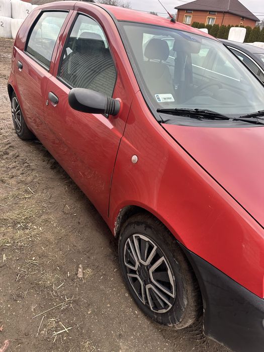 Samochód fiat punto