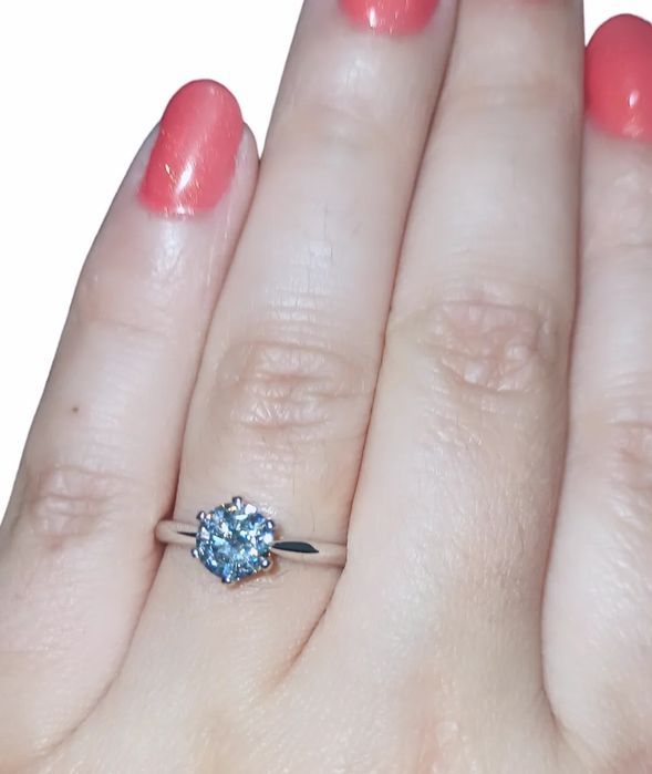 Anel de prata e moissanite