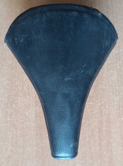 Siodełko rowerowe Romet (uszkodzone)