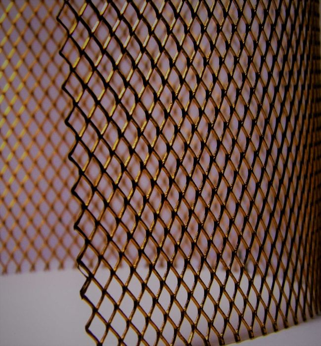 Siatka dekoracyjna miedziana cięto-ciągniona maskująca oczko 3x4mm