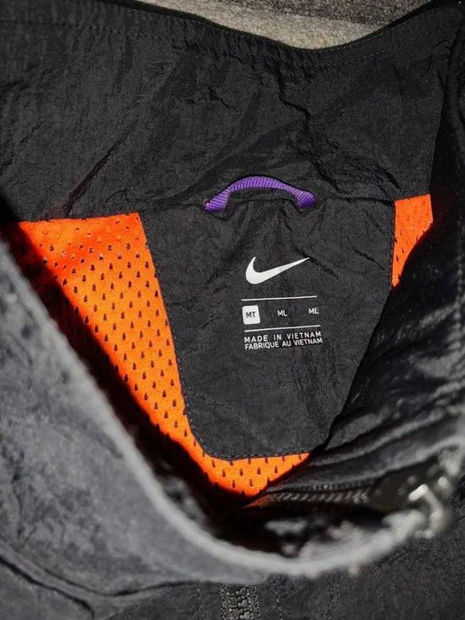 Спортивна вітровка з M NK TRACKSUIT THROWBACK Nike AR4083-011