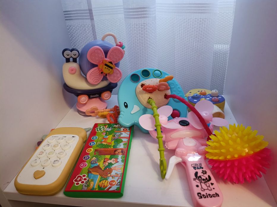 Продам розвиваючі іграшки