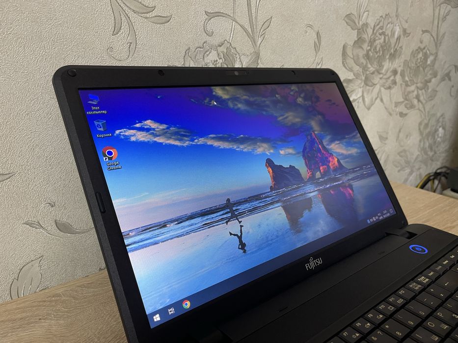 Надійний ноутбук Fujitsu Lifebook | i3 | 8GB RAM | Батарея 3-4 год