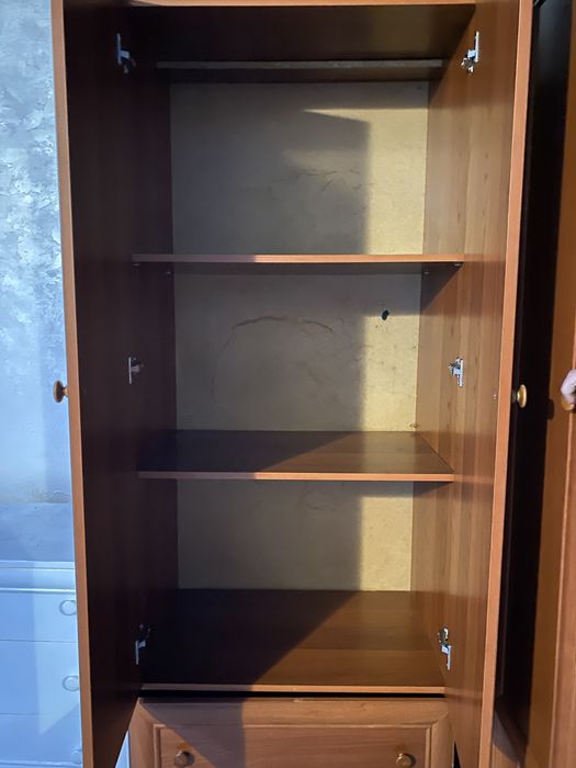 Продам мебель, шкаф, тумбочки