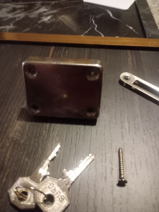 Wkładka do dzwi x klucze