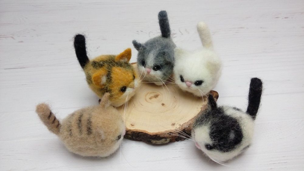 Котики валяные. Кот. Кошка. Игрушки животные. Коты. Фигурки коты