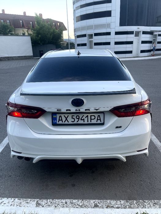 Toyota Camry SE 2023 Hybrid