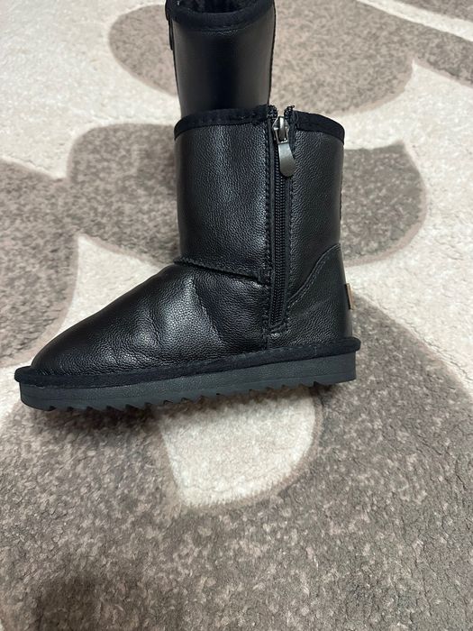 Нове дитяче взуття