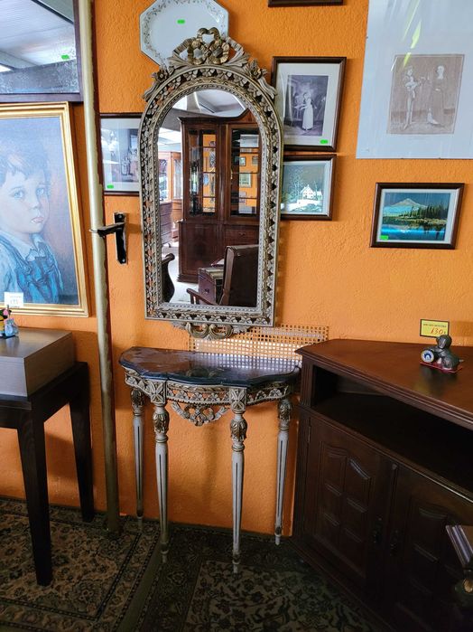 Conjunto de consola com em madeira trabalhada tampo em ped