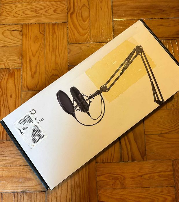 Microfone com Braço Articulado (Streaming, Gaming, Podcast)