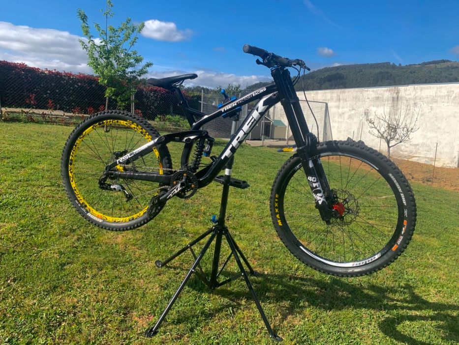 trek factory racing downhill