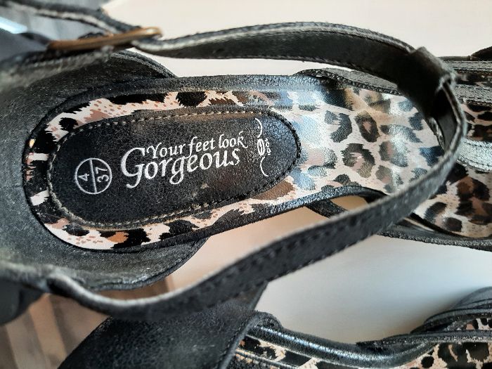 Czarne buty na wysokim obcasie r. 37