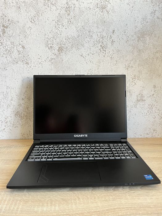 Gigabyte G6 RC56 під відновлення
