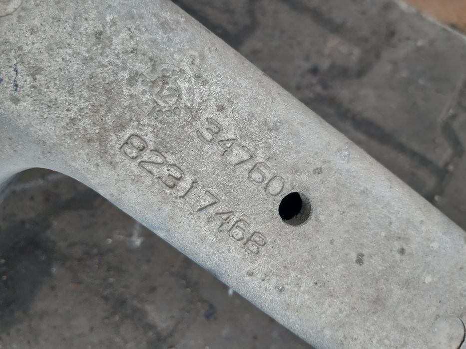 Narożnik Stopnica Lewa Wspornik Zderzaka Przedniego Renault Premium 82317468