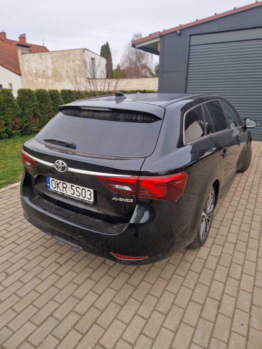 Toyota avensis 2.0 2016r
