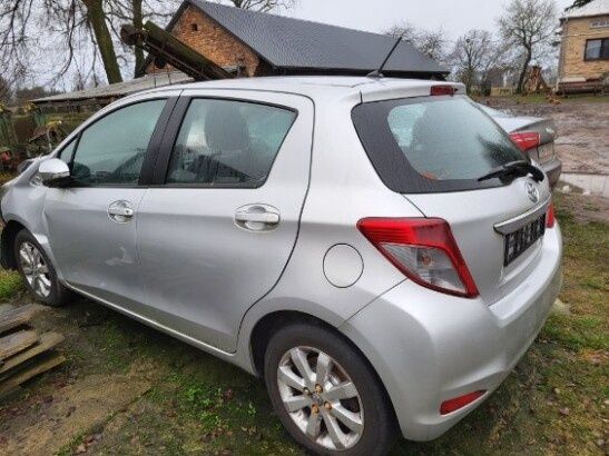 Sprzedam Toyota Yaris 2012r.
