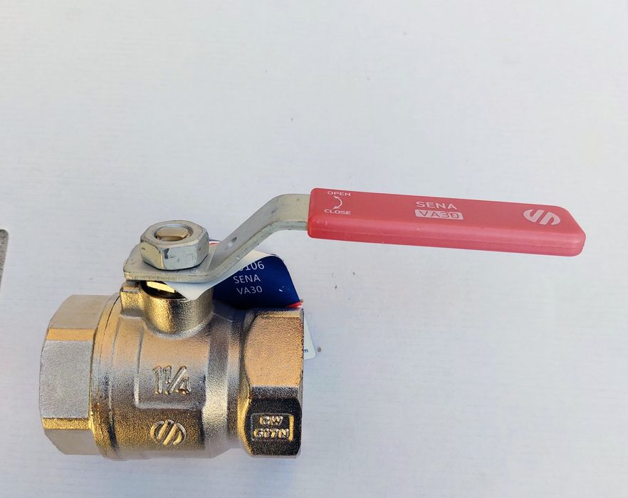 Zawór kulowy woda 1 1/4" GW DN 32 PN30 SENA VA30