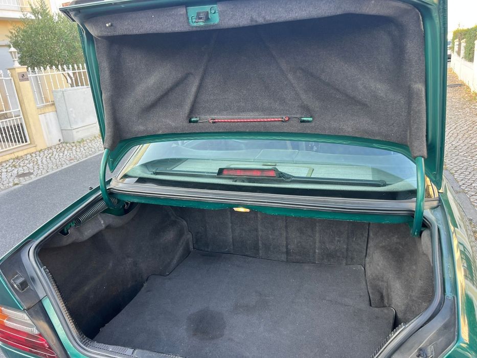 Mercedes 250D Gasóleo