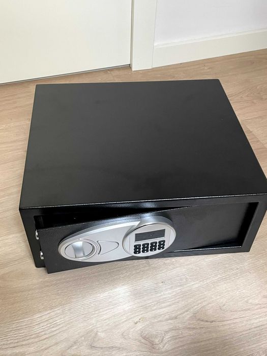 Cofre Eletrónico Amazon Basics