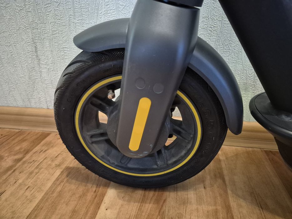 Продам електросамокат Segway Ninebot MAX G30E II