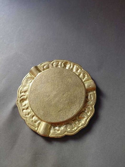 Cinzeiro em latão dos Açores