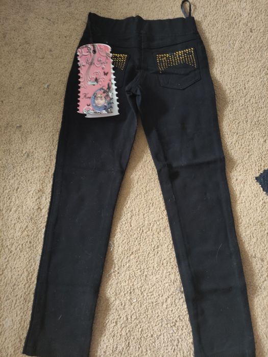 Нові чорні штани