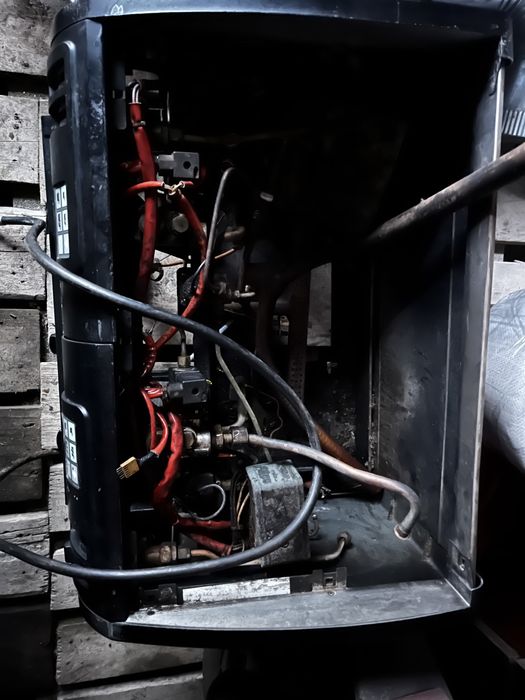 Профессиональная кофемашина на запчасти,под восстановление газ