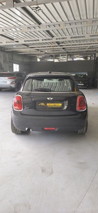 Mini Cooper One D salvado