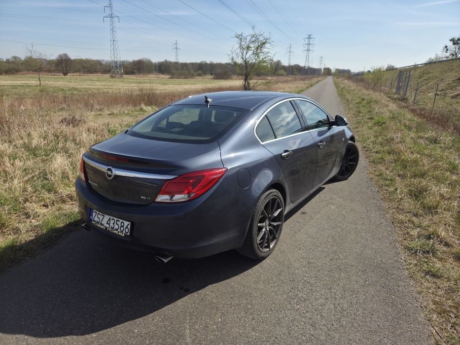 Opel insignia sedan 2.8t v6 4x4