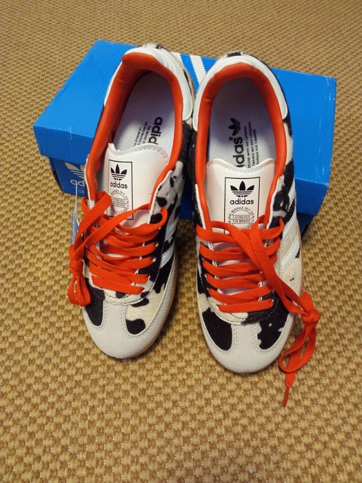 adidas samba og vermelha e beje