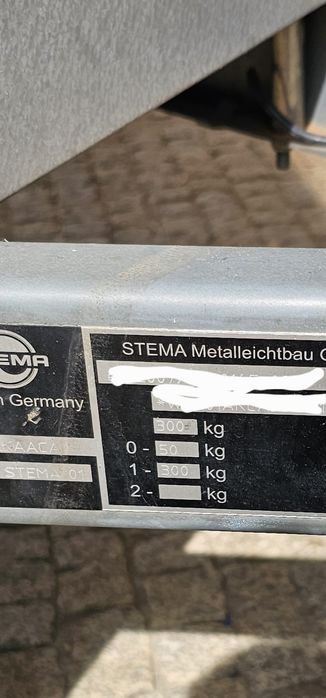 Reboque atrelado como novo Stema