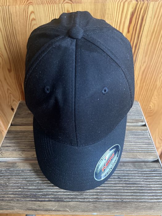 Sprzedam czapkę z daszkiem firmy Flexfit  rozmiar L-XL 57-59 cm