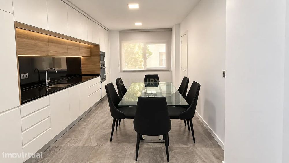 Apartamento como novo na Urbanização da Atalaia, Amadora - com 3 Quart