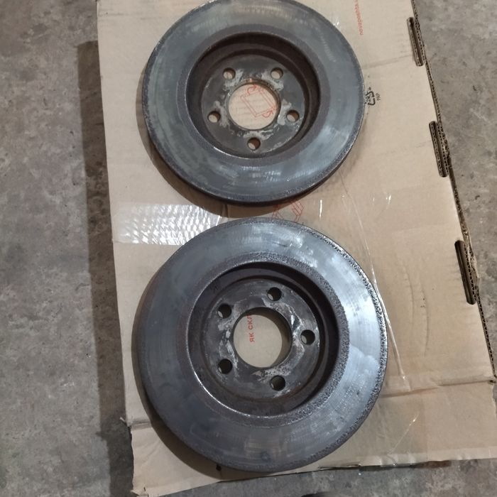 Продам тормозные диски Додж Стратус