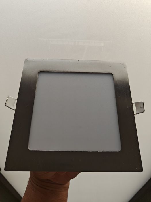 Conjunto de 8 painéis de LED com driver (quadrados) como novos