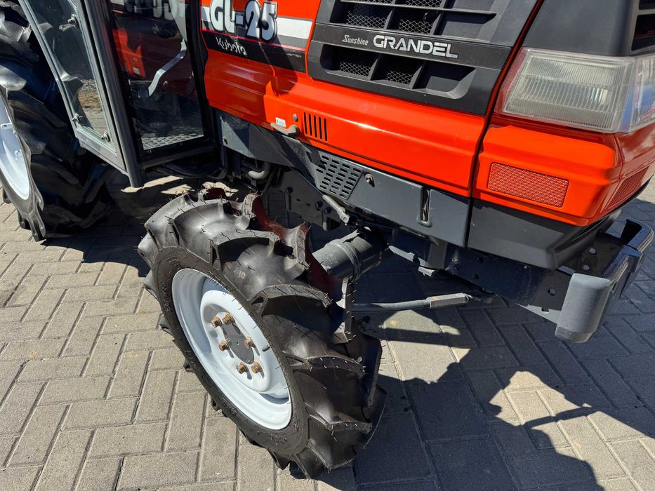 Японський трактор, міні трактор Kubota GL 25 з кабіною + фреза