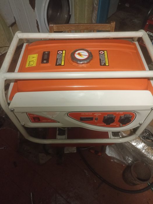 Продам бензиновий генератор, бензогенератор