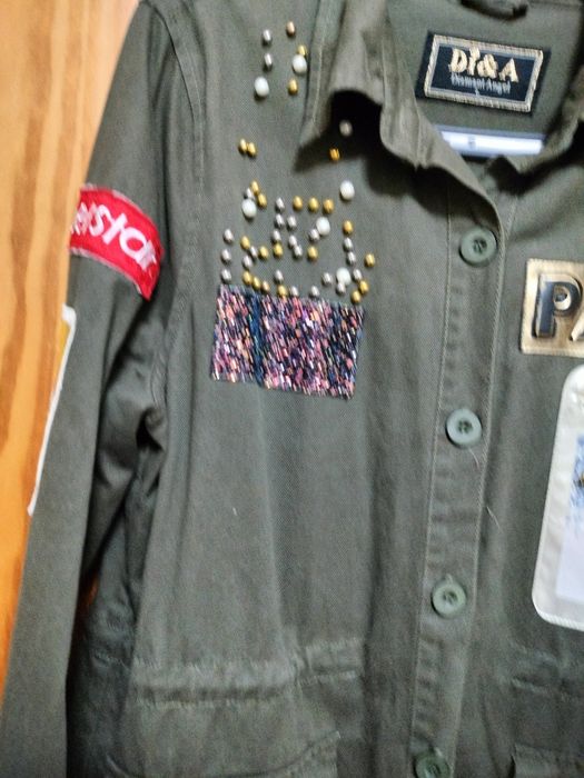 Lindo casaco , tamanho L , vistoso