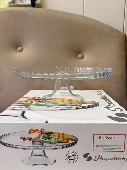Стеклянная тортовница на ножке Pasabahce Patisserie