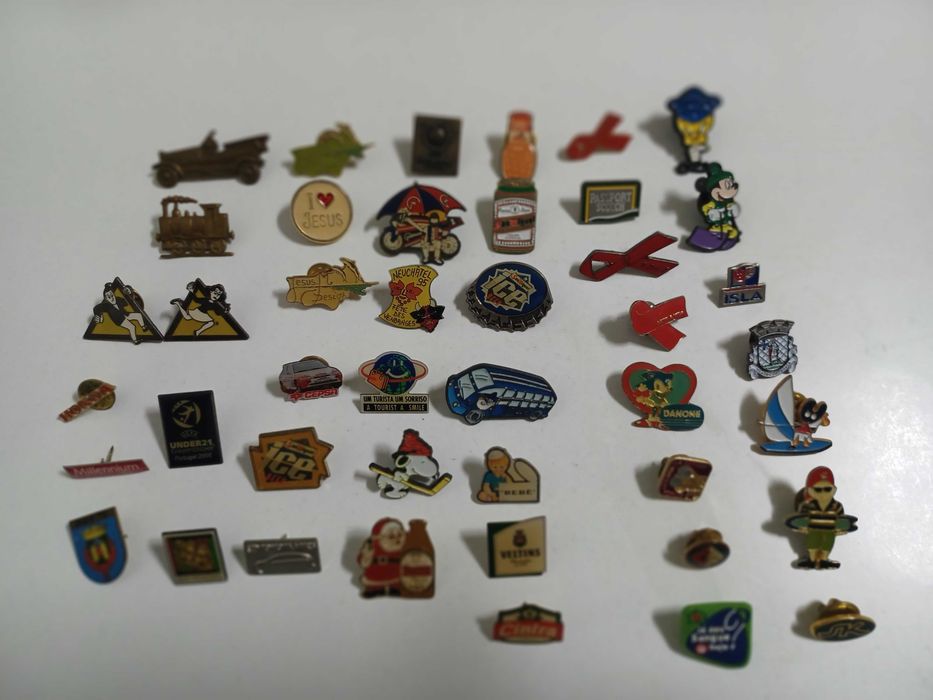 Lote Pins diversos