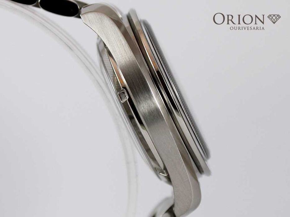 Omega Speedmaster Racing Co-Axial Master Chronometer