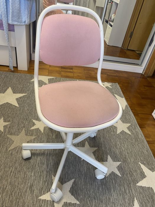 Крісло дитяче IKEA (рожеве)
