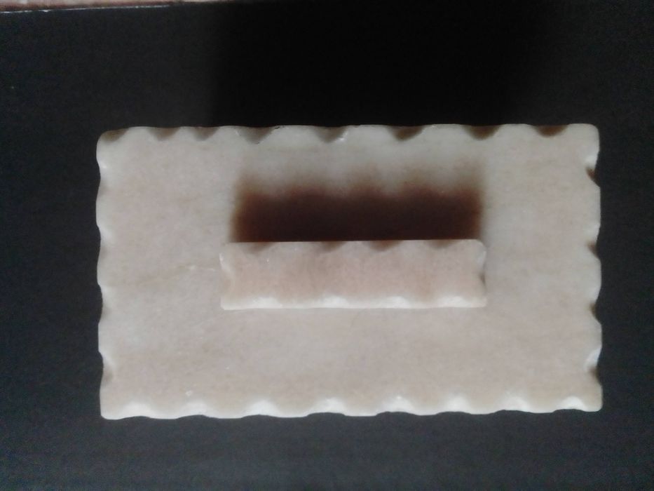 Caixa em pedra mármore rosa.12x12x7cm.