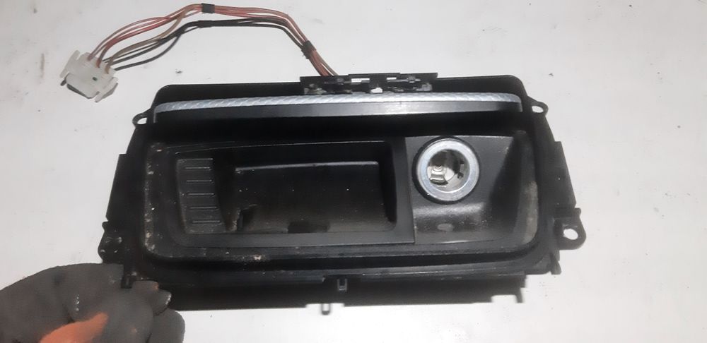 BMW e90 e91 popielniczka schowek zapalniczka dekor alucube