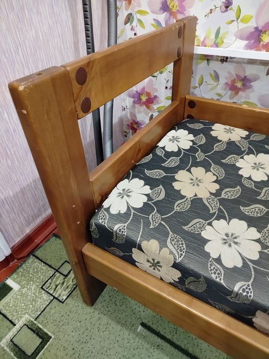 Кровать односпальная