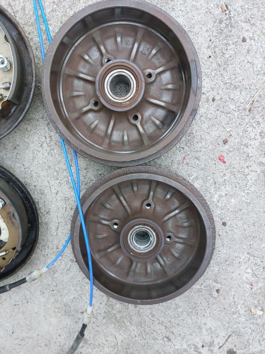 Belka bębny peugeot 207 citroen c3 208 okładziny bosch linki osłony