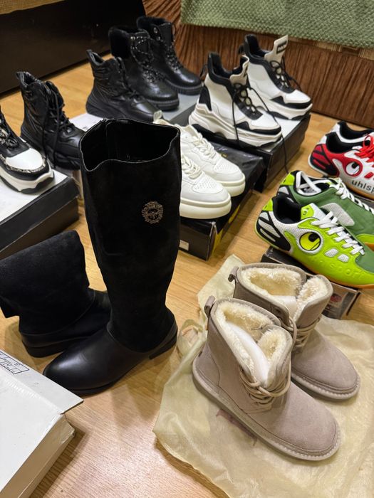 Взуття Stella Vinci, uhlsport, Bershka, It ts, Sopra