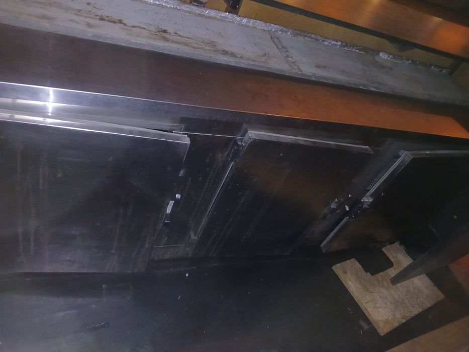 Armário em inox, restauração, 3 portas.