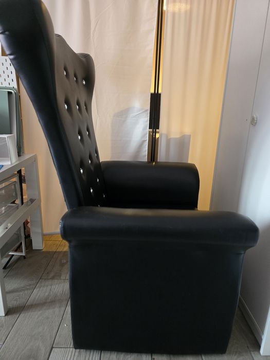 Cadeirão com brilhantes