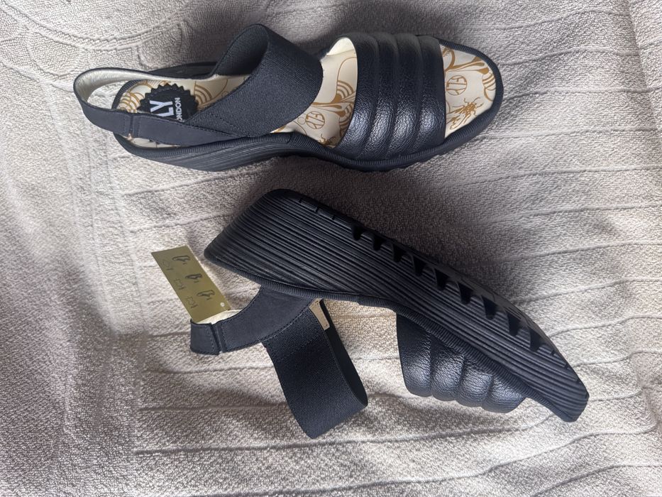 Sandalias Fly London